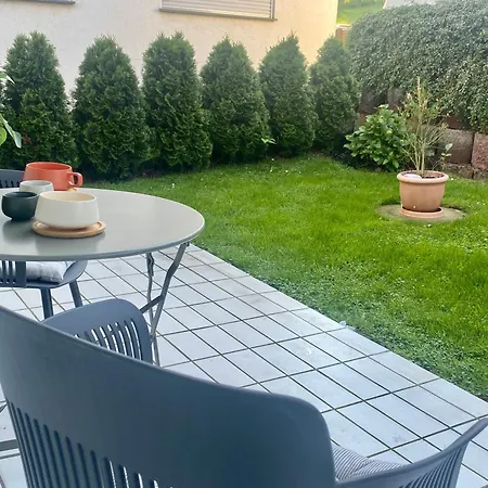 Moderne Mit Terrasse & Parkplatz; Naehe Bwzk & Amazon 公寓