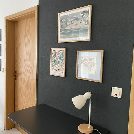 Moderne Mit Terrasse & Parkplatz; Naehe Bwzk & Amazon * 科布倫茨