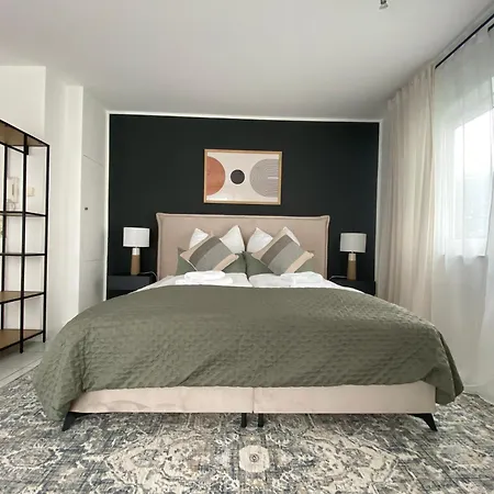 Апартаменты Moderne Mit Terrasse & Parkplatz; Naehe Bwzk & Amazon