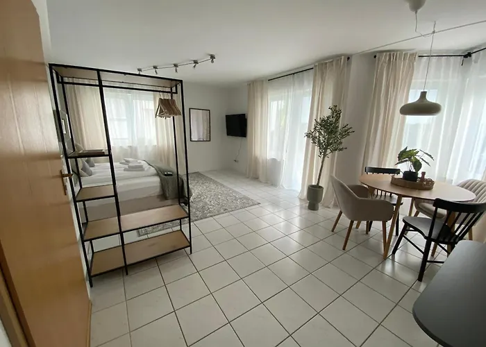 Moderne Mit Terrasse & Parkplatz; Naehe Bwzk & Amazon Appartement Coblence