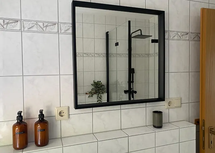 Apartamento Moderne Mit Terrasse & Parkplatz; Naehe Bwzk & Amazon Coblença