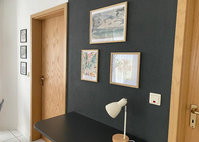 Moderne Mit Terrasse & Parkplatz; Naehe Bwzk & Amazon * Koblenz