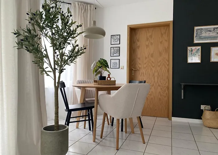 Apartamento Moderne Mit Terrasse & Parkplatz; Naehe Bwzk & Amazon *