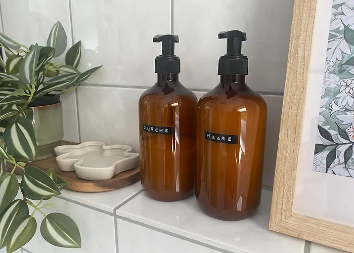 Moderne Mit Terrasse & Parkplatz; Naehe Bwzk & Amazon